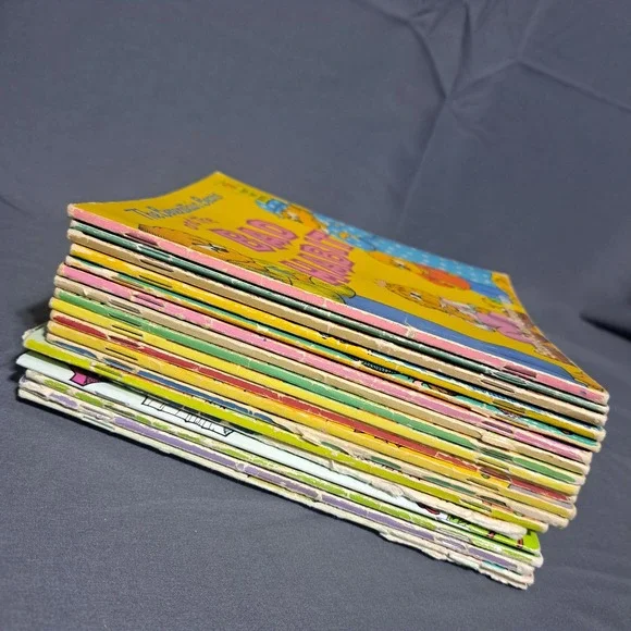 Berenstein Bears Lot of 18 Paperback Kids Books  Bad Habit No Girls Allowed Etc - Picture 5 of 5